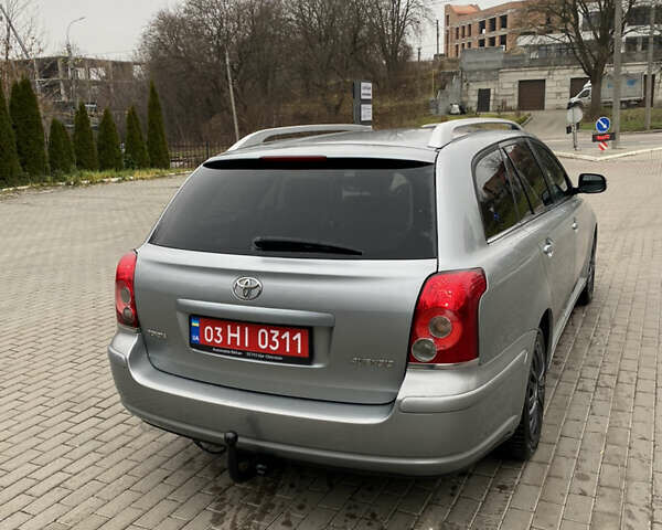 Серый Тойота Авенсис, объемом двигателя 1.8 л и пробегом 222 тыс. км за 6700 $, фото 1 на Automoto.ua