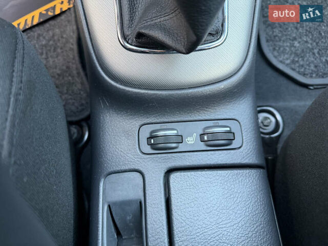 Серый Тойота Авенсис, объемом двигателя 1.79 л и пробегом 224 тыс. км за 8199 $, фото 64 на Automoto.ua