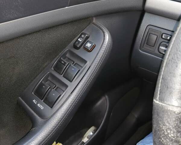 Сірий Тойота Авенсіс, об'ємом двигуна 2.2 л та пробігом 260 тис. км за 8500 $, фото 19 на Automoto.ua