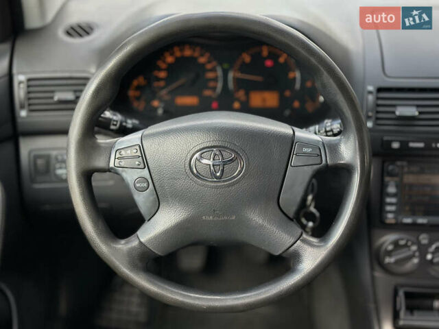 Сірий Тойота Авенсіс, об'ємом двигуна 2 л та пробігом 290 тис. км за 6500 $, фото 32 на Automoto.ua
