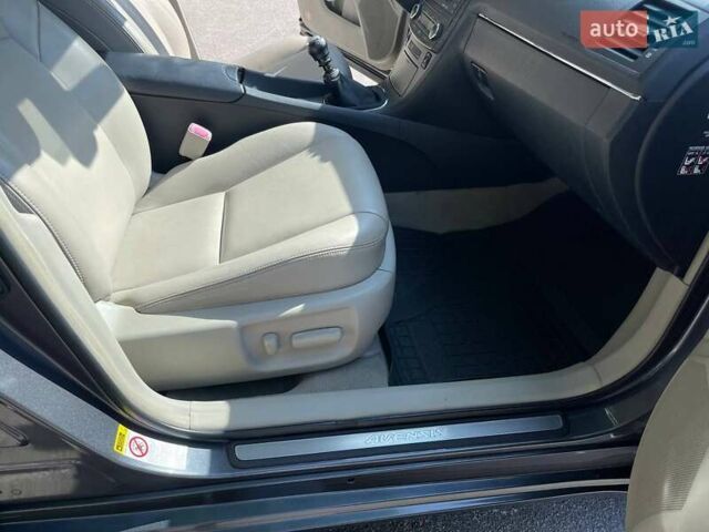 Серый Тойота Авенсис, объемом двигателя 2.23 л и пробегом 295 тыс. км за 8195 $, фото 8 на Automoto.ua
