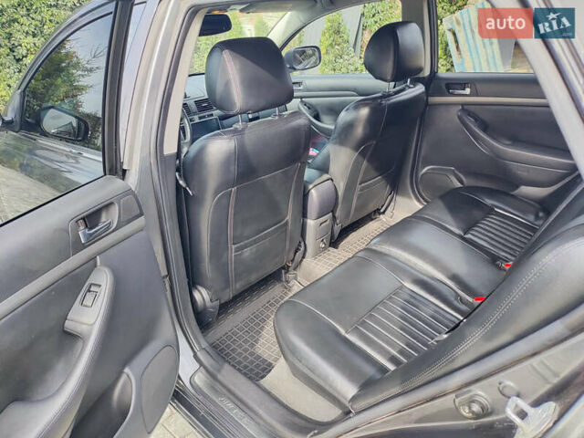 Серый Тойота Авенсис, объемом двигателя 2.23 л и пробегом 178 тыс. км за 6800 $, фото 17 на Automoto.ua