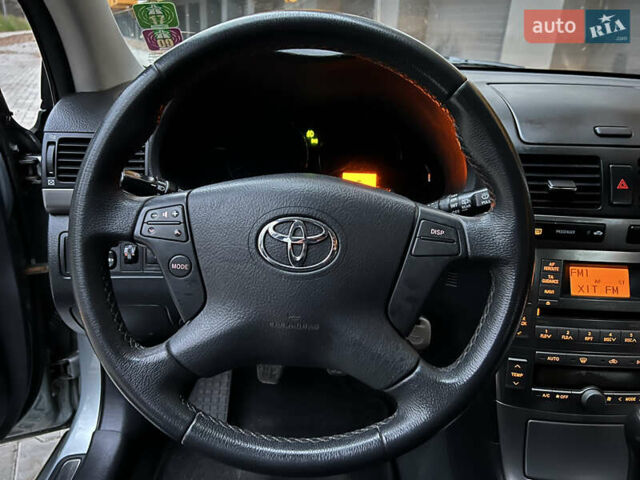 Серый Тойота Авенсис, объемом двигателя 1.8 л и пробегом 203 тыс. км за 7300 $, фото 35 на Automoto.ua