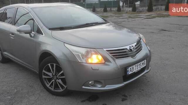 Сірий Тойота Авенсіс, об'ємом двигуна 1.8 л та пробігом 200 тис. км за 9200 $, фото 10 на Automoto.ua