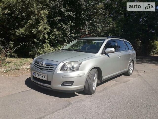 Сірий Тойота Авенсіс, об'ємом двигуна 2 л та пробігом 350 тис. км за 6400 $, фото 1 на Automoto.ua