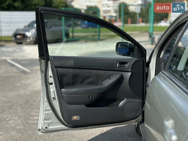 Сірий Тойота Авенсіс, об'ємом двигуна 2 л та пробігом 290 тис. км за 6500 $, фото 22 на Automoto.ua