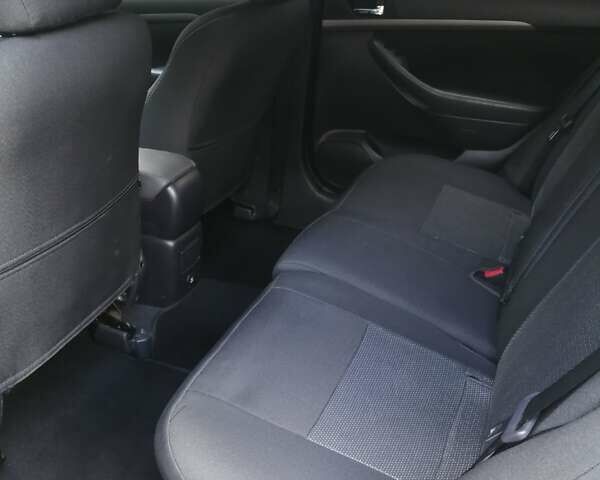Сірий Тойота Авенсіс, об'ємом двигуна 2.2 л та пробігом 260 тис. км за 8500 $, фото 15 на Automoto.ua
