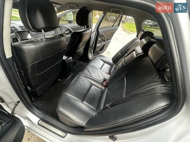 Серый Тойота Авенсис, объемом двигателя 2 л и пробегом 243 тыс. км за 7999 $, фото 28 на Automoto.ua