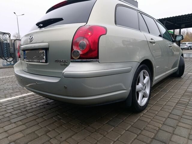 Серый Тойота Авенсис, объемом двигателя 2 л и пробегом 300 тыс. км за 2599 $, фото 3 на Automoto.ua