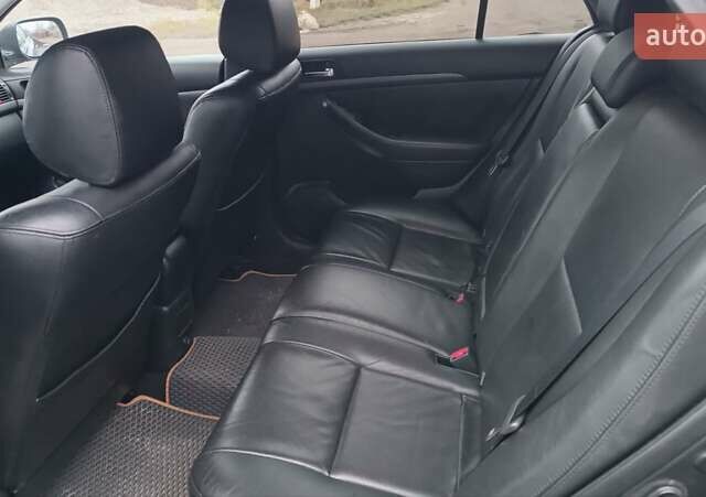 Серый Тойота Авенсис, объемом двигателя 2.2 л и пробегом 285 тыс. км за 5350 $, фото 31 на Automoto.ua