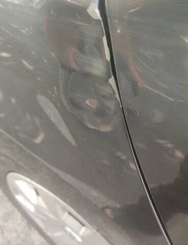 Серый Тойота Авенсис, объемом двигателя 2 л и пробегом 247 тыс. км за 7300 $, фото 2 на Automoto.ua