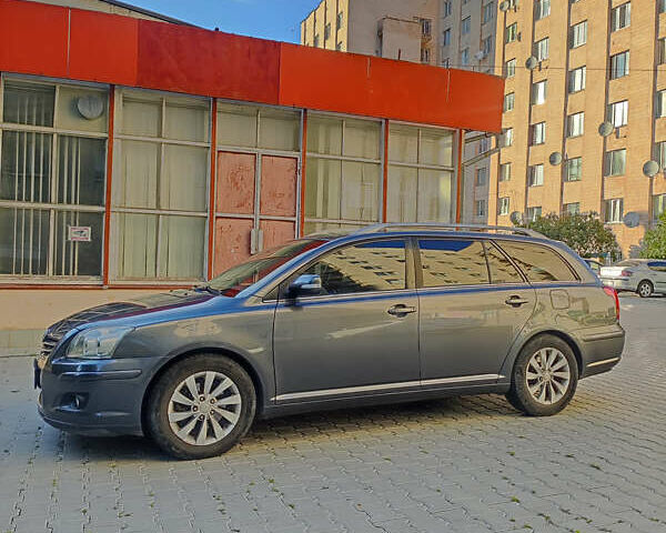 Серый Тойота Авенсис, объемом двигателя 2.23 л и пробегом 178 тыс. км за 6800 $, фото 4 на Automoto.ua