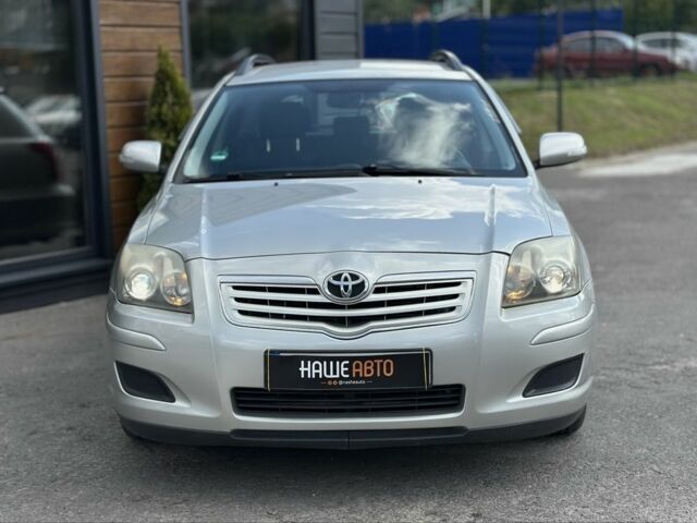 Серый Тойота Авенсис, объемом двигателя 2 л и пробегом 290 тыс. км за 6500 $, фото 2 на Automoto.ua