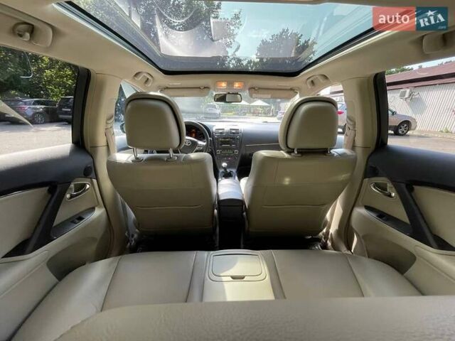 Серый Тойота Авенсис, объемом двигателя 2.23 л и пробегом 295 тыс. км за 8195 $, фото 40 на Automoto.ua