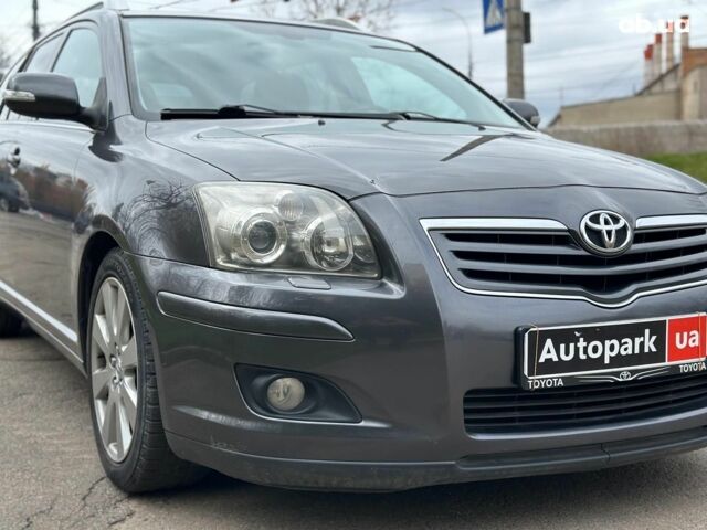 Серый Тойота Авенсис, объемом двигателя 2 л и пробегом 206 тыс. км за 8790 $, фото 5 на Automoto.ua