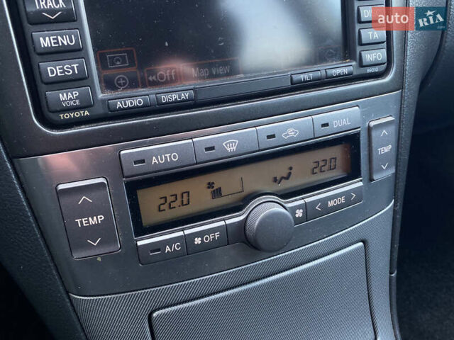 Серый Тойота Авенсис, объемом двигателя 2.2 л и пробегом 256 тыс. км за 6650 $, фото 14 на Automoto.ua