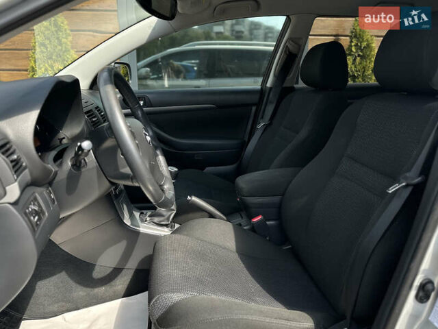 Сірий Тойота Авенсіс, об'ємом двигуна 2.23 л та пробігом 195 тис. км за 7999 $, фото 31 на Automoto.ua