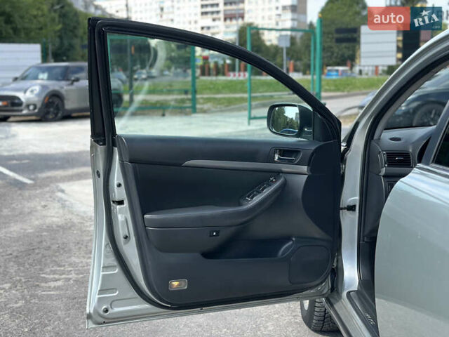 Сірий Тойота Авенсіс, об'ємом двигуна 2.23 л та пробігом 195 тис. км за 7999 $, фото 27 на Automoto.ua