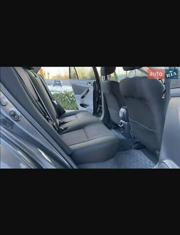 Сірий Тойота Авенсіс, об'ємом двигуна 2 л та пробігом 240 тис. км за 7200 $, фото 3 на Automoto.ua