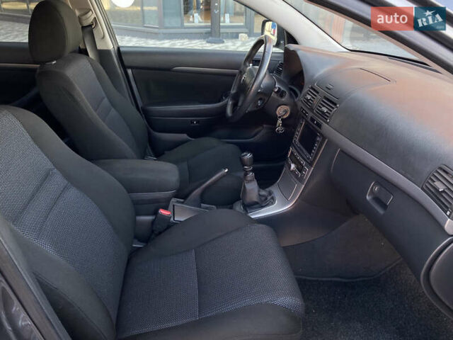 Серый Тойота Авенсис, объемом двигателя 2.2 л и пробегом 256 тыс. км за 5950 $, фото 21 на Automoto.ua
