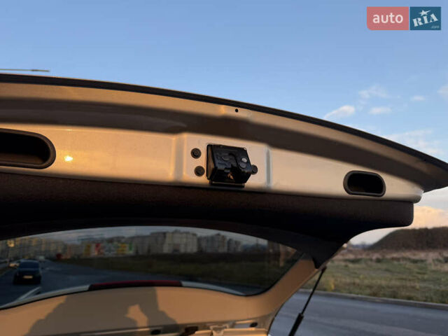 Серый Тойота Авенсис, объемом двигателя 1.79 л и пробегом 224 тыс. км за 8199 $, фото 35 на Automoto.ua