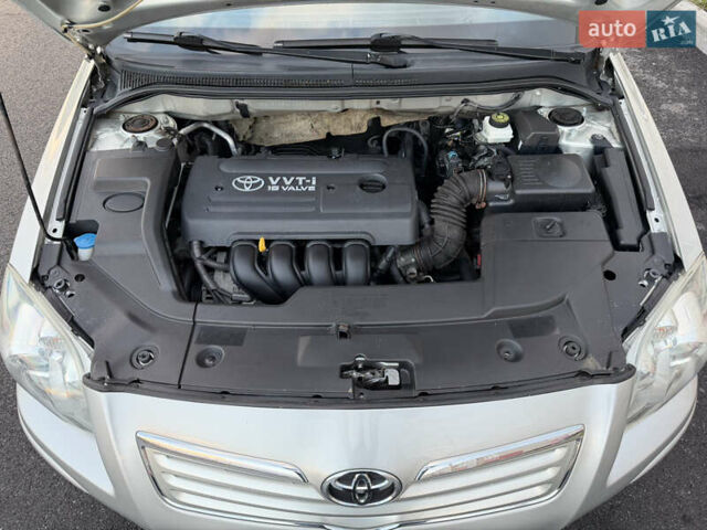 Серый Тойота Авенсис, объемом двигателя 1.79 л и пробегом 224 тыс. км за 8199 $, фото 86 на Automoto.ua