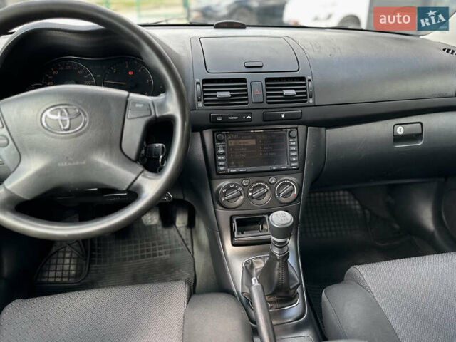 Сірий Тойота Авенсіс, об'ємом двигуна 2 л та пробігом 290 тис. км за 6500 $, фото 38 на Automoto.ua
