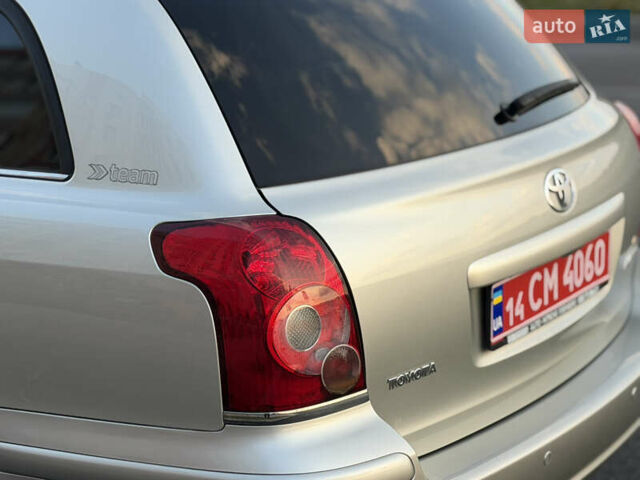 Серый Тойота Авенсис, объемом двигателя 1.79 л и пробегом 224 тыс. км за 8199 $, фото 7 на Automoto.ua