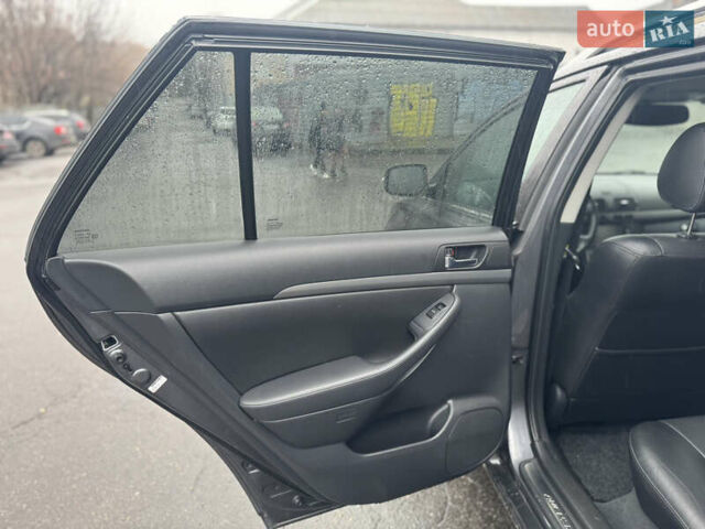 Серый Тойота Авенсис, объемом двигателя 2 л и пробегом 206 тыс. км за 7500 $, фото 17 на Automoto.ua