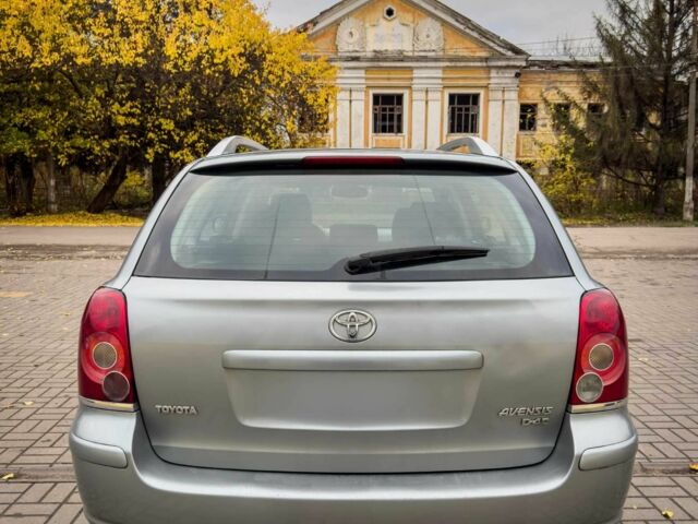 Серый Тойота Авенсис, объемом двигателя 2 л и пробегом 340 тыс. км за 3200 $, фото 5 на Automoto.ua