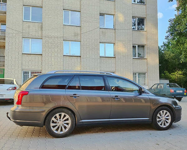 Серый Тойота Авенсис, объемом двигателя 2.23 л и пробегом 178 тыс. км за 6800 $, фото 8 на Automoto.ua