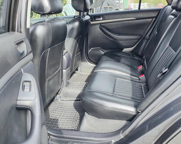 Серый Тойота Авенсис, объемом двигателя 2.23 л и пробегом 178 тыс. км за 6800 $, фото 12 на Automoto.ua