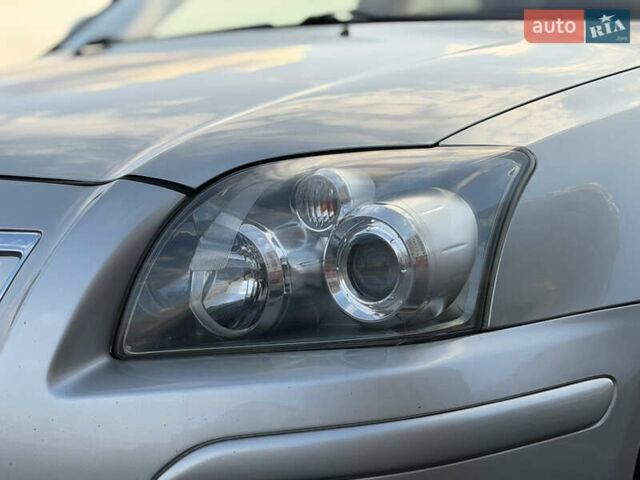 Серый Тойота Авенсис, объемом двигателя 1.79 л и пробегом 224 тыс. км за 8199 $, фото 94 на Automoto.ua