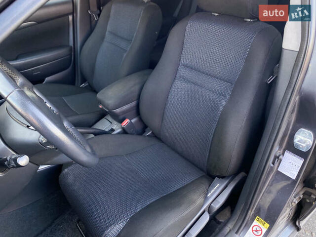 Серый Тойота Авенсис, объемом двигателя 2.2 л и пробегом 256 тыс. км за 6650 $, фото 17 на Automoto.ua