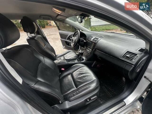 Серый Тойота Авенсис, объемом двигателя 2 л и пробегом 243 тыс. км за 7999 $, фото 27 на Automoto.ua
