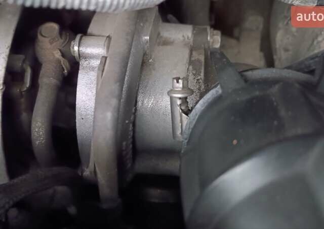 Серый Тойота Авенсис, объемом двигателя 2.2 л и пробегом 285 тыс. км за 5350 $, фото 41 на Automoto.ua