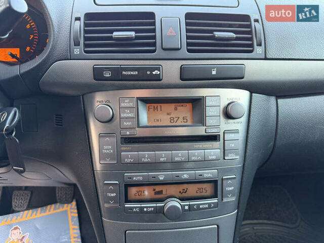 Серый Тойота Авенсис, объемом двигателя 1.79 л и пробегом 224 тыс. км за 8199 $, фото 24 на Automoto.ua