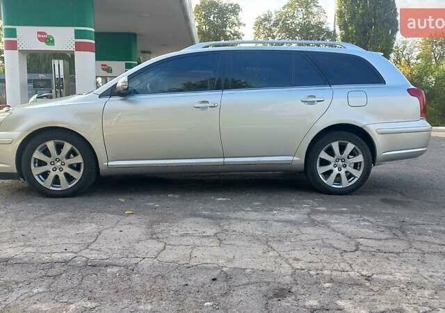 Сірий Тойота Авенсіс, об'ємом двигуна 2 л та пробігом 200 тис. км за 8200 $, фото 7 на Automoto.ua
