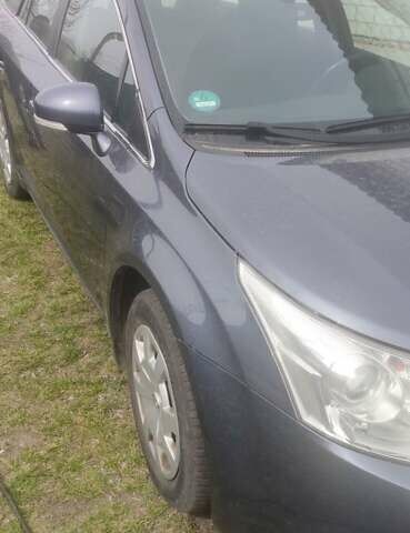 Серый Тойота Авенсис, объемом двигателя 2 л и пробегом 247 тыс. км за 7300 $, фото 9 на Automoto.ua