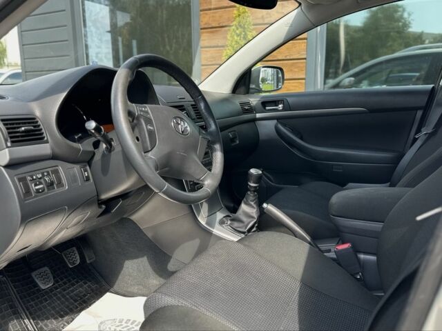Сірий Тойота Авенсіс, об'ємом двигуна 2.2 л та пробігом 195 тис. км за 7700 $, фото 13 на Automoto.ua