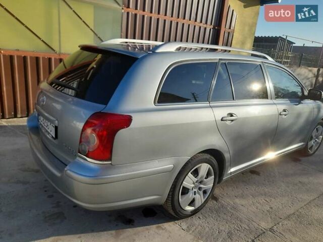 Серый Тойота Авенсис, объемом двигателя 2 л и пробегом 249 тыс. км за 7200 $, фото 2 на Automoto.ua