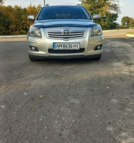 Сірий Тойота Авенсіс, об'ємом двигуна 2 л та пробігом 200 тис. км за 8200 $, фото 2 на Automoto.ua
