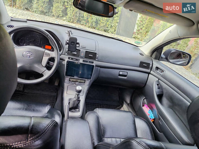 Серый Тойота Авенсис, объемом двигателя 2.23 л и пробегом 178 тыс. км за 6800 $, фото 16 на Automoto.ua