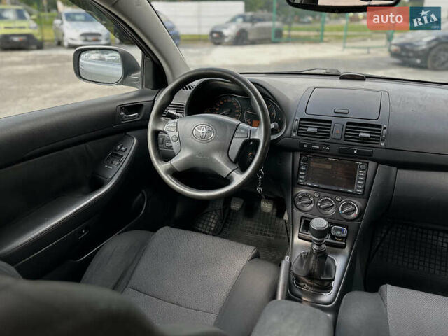 Сірий Тойота Авенсіс, об'ємом двигуна 2 л та пробігом 290 тис. км за 6500 $, фото 30 на Automoto.ua