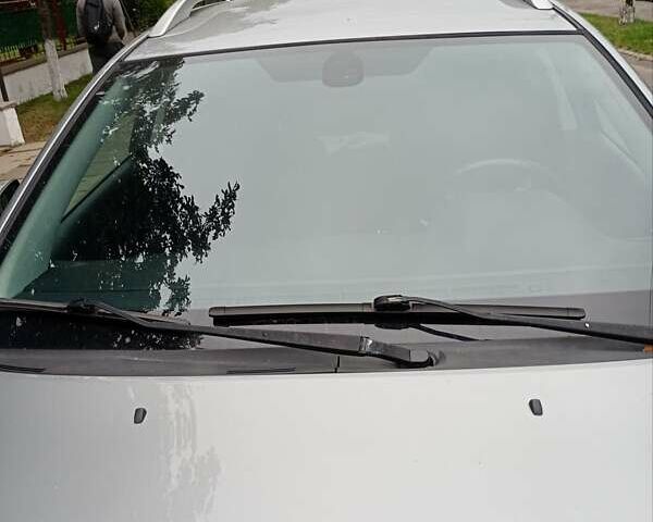 Серый Тойота Авенсис, объемом двигателя 2 л и пробегом 282 тыс. км за 7300 $, фото 11 на Automoto.ua