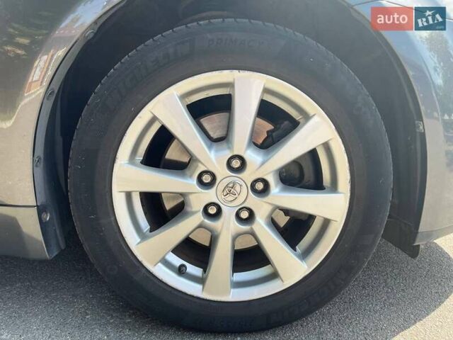 Серый Тойота Авенсис, объемом двигателя 2.23 л и пробегом 295 тыс. км за 8195 $, фото 56 на Automoto.ua