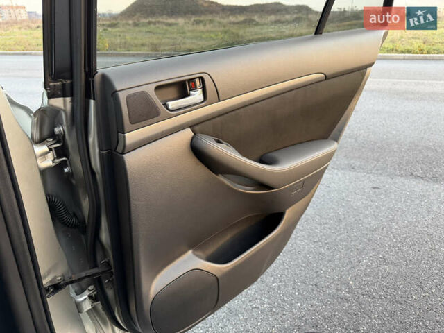 Серый Тойота Авенсис, объемом двигателя 1.79 л и пробегом 224 тыс. км за 8199 $, фото 74 на Automoto.ua