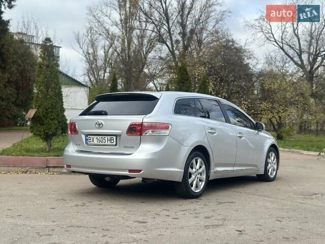 Серый Тойота Авенсис, объемом двигателя 2 л и пробегом 243 тыс. км за 7999 $, фото 11 на Automoto.ua