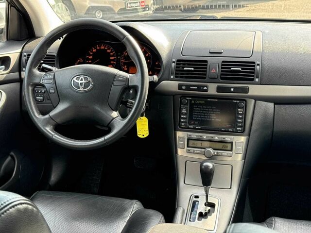 Сірий Тойота Авенсіс, об'ємом двигуна 2 л та пробігом 206 тис. км за 6990 $, фото 23 на Automoto.ua