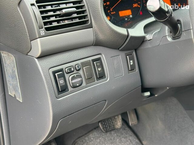Серый Тойота Авенсис, объемом двигателя 2 л и пробегом 206 тыс. км за 8790 $, фото 32 на Automoto.ua
